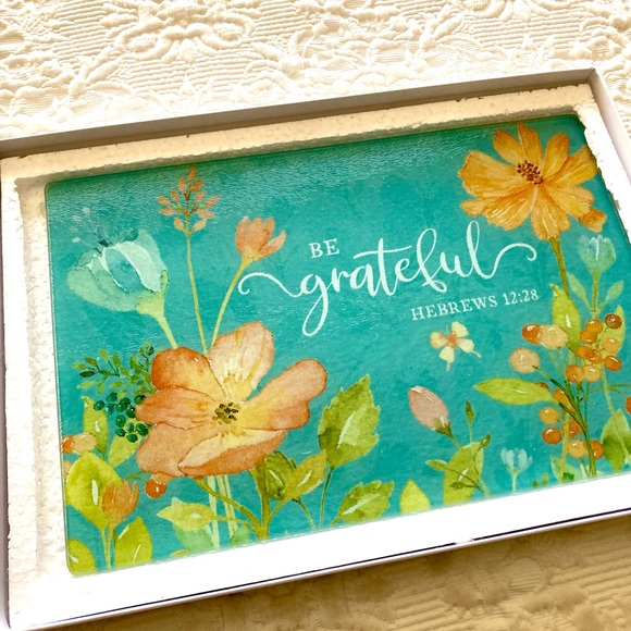 New In Box Cutting Board - Picture 2 of 10